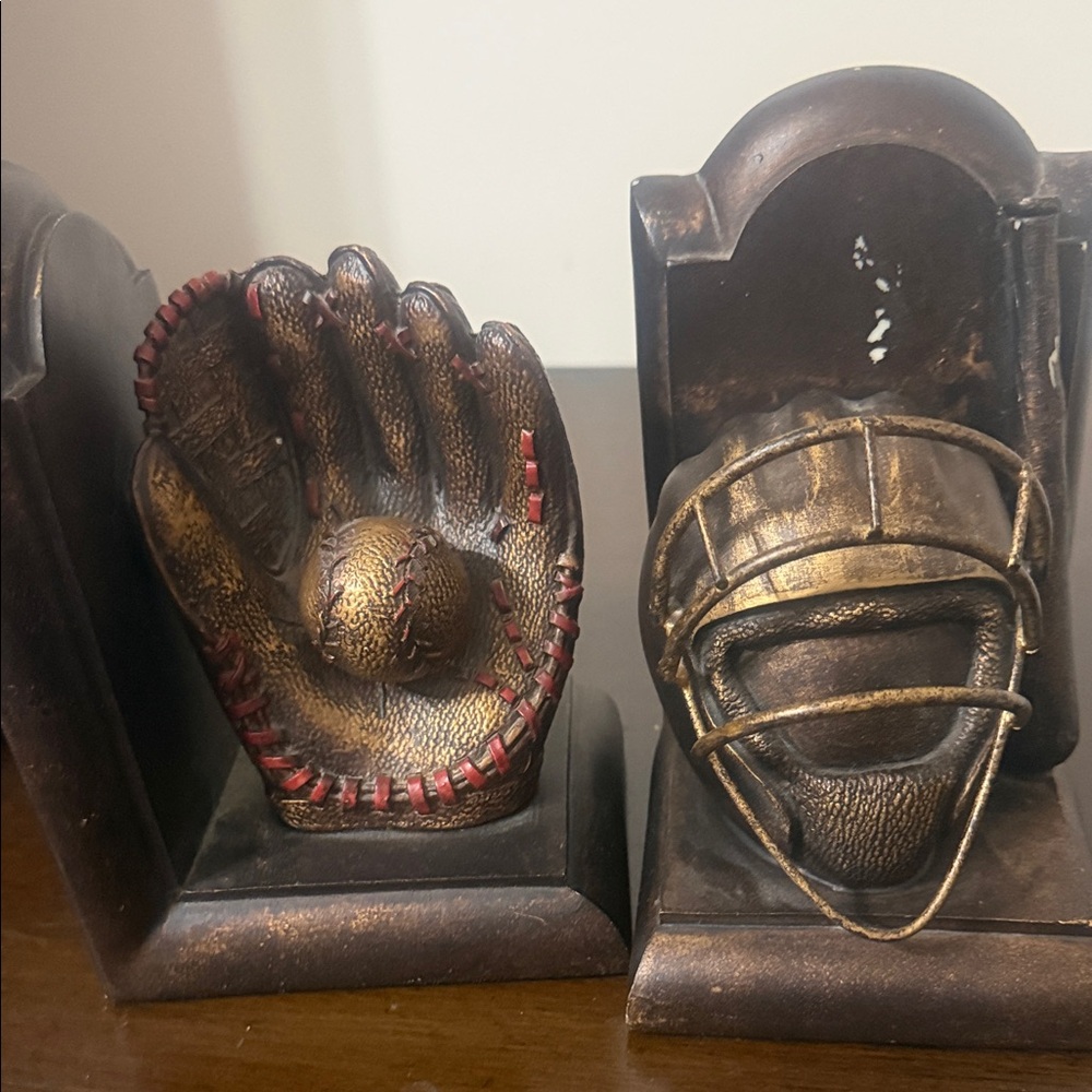 Baseball Themed Bookends - Picture 4 of 8